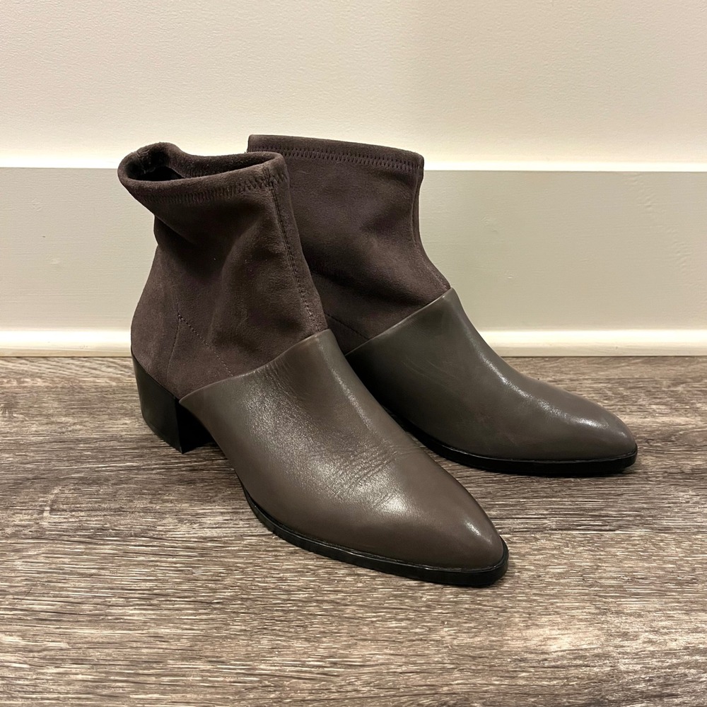 Donald J. Pliner Booties Womens 8.5 Dideon Taupe Leather Suede Pointed Toe Ankle